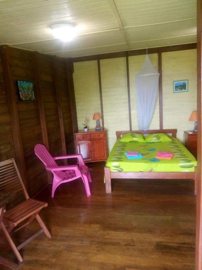 Gites Les Lodges Des Hauts De Deshaies Exterior foto